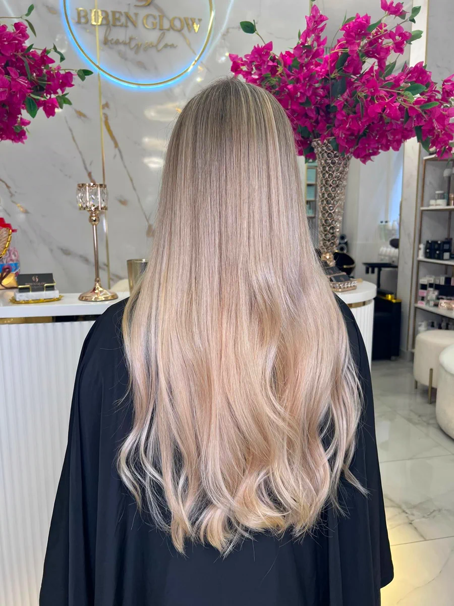 Blond vlny po návštěvě Biben Glow